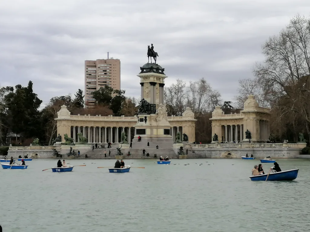 Rosa PerdigueroI Spanischlehrerin aus Madrid. Spanisch Kurse in ürich und Online